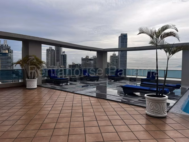 Vendo Apartamento en Avenida Balboa grand bay OF 26-8282