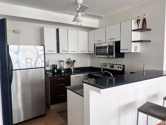 Vendo Apartamento en Avenida Balboa bayfront OF 26-8280