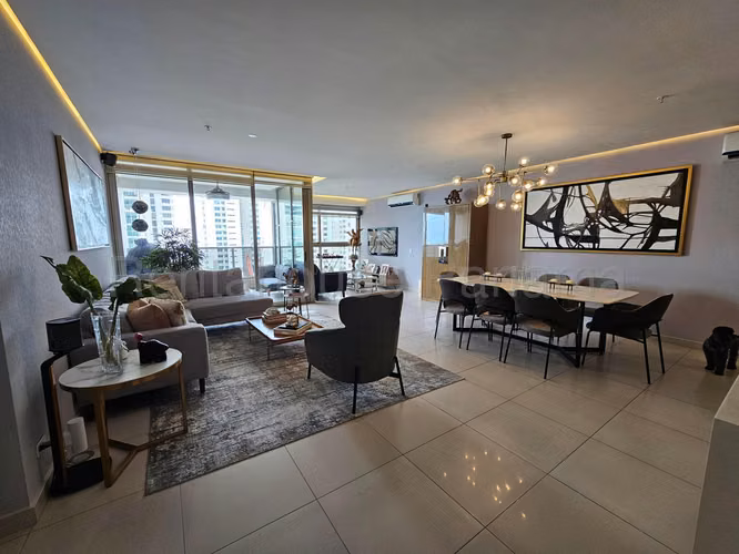 Vendo Apartamento en Costa del Este OF26-8278