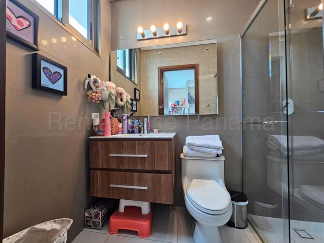 Vendo Apartamento en Costa del Este OF26-8278