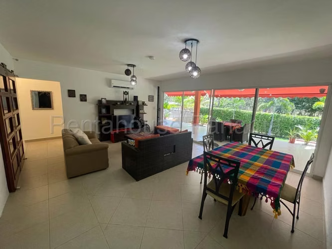 Casa en Venta en Punta Chame JG
