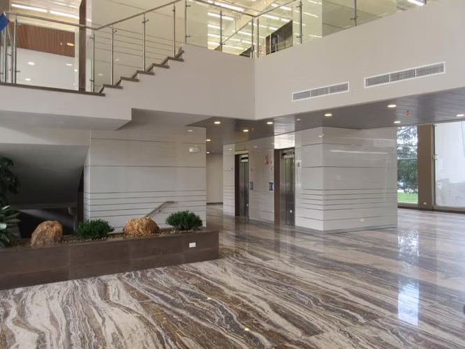 Oficina Comercial en Venta en Costa del Este JG