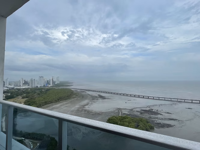 PH Nautica Tower | Apartamento Remodelado con Vista al Mar en Coco del Mar