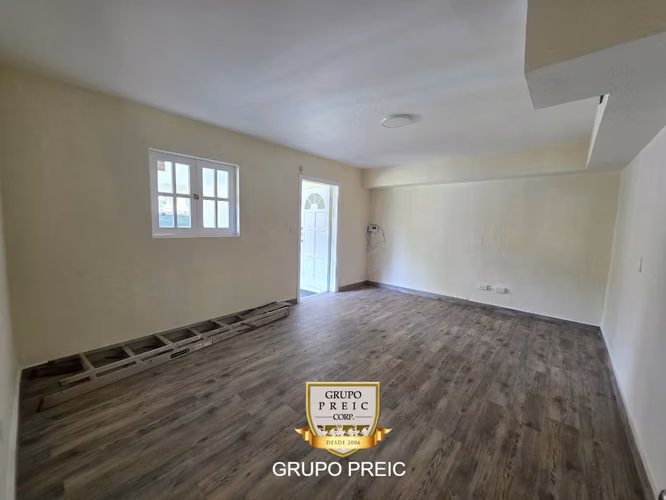 Casa en alquiler en Clayton linea blanca CC