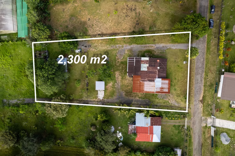 Amplio Terreno con Encantadora Casita en Potrerillos Arriba
