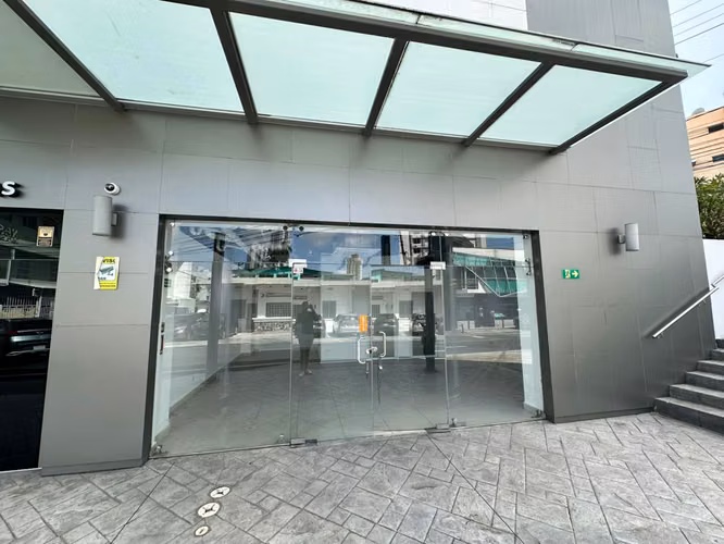 PREMISES FOR RENT ON VIA PORRAS FOR RESTAURANT 124m2 GROUND FLOOR JP