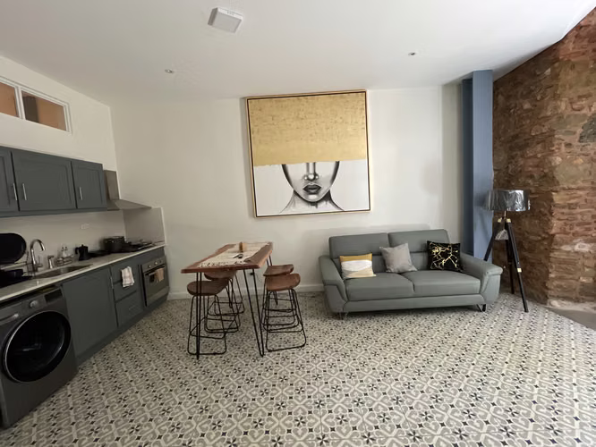  SE VENDE – APARTAMENTO AIRBNB READY EN CASCO ANTIGUO 