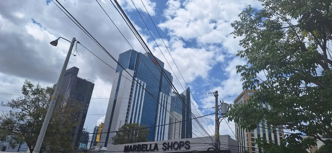 LOCAL RENTAL, SAN FRANCISCO, 250 METERS, BAR OR RESTAURANT