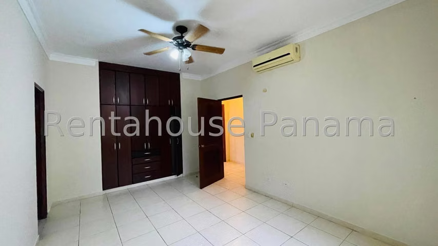 Hermosa Casa en Venta en Camino de Cruces 25YCG3134