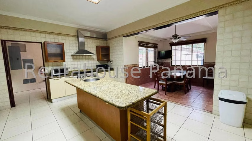 Hermosa Casa en Venta en Camino de Cruces 25YCG3134
