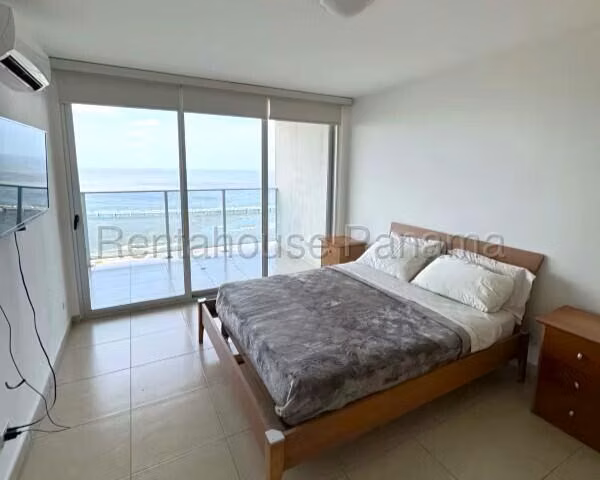 VENDO APARTAMENTO EN COCO DEL MAR. MS