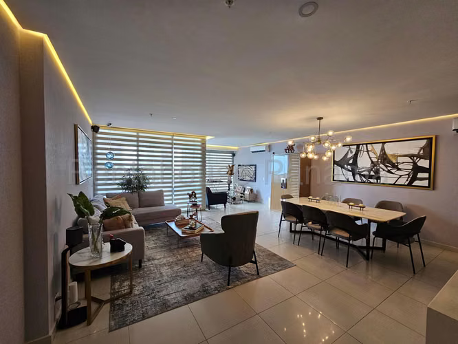 Se Vende Apartamento en Costa del Este LA26-8278