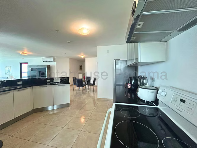 Se Vende Apartamento en Costa del Este LA26-1520