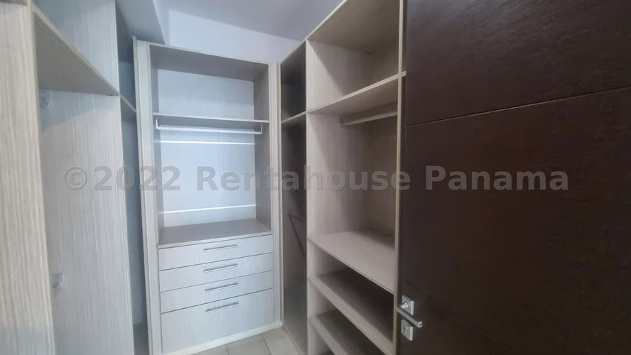 ALQUILER PH GRAND TOWER PUNTA PACIFICA APARTAMENTO