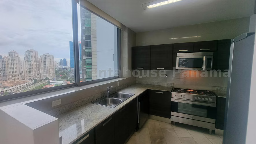 ALQUILER PH GRAND TOWER PUNTA PACIFICA APARTAMENTO