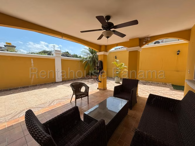Se Vende Casa en Altos de Panama YDU