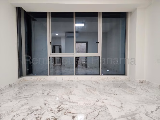 Se Alquila Apartamento en Costa del Este YDU
