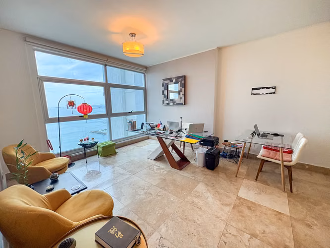 3 Recámaras frente al mar remodelado en lujo Punta Pacifica
