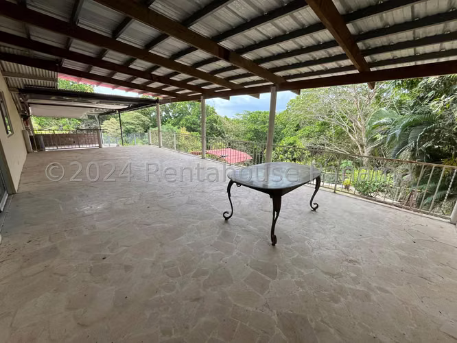 VENTA DE CASA EN LAS CUMBRES MCD24-8942