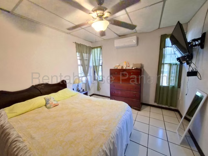 Vendo Casa de 177 m² en Condado del Rey 26-6663GG