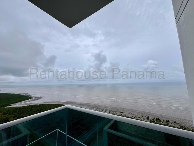 Vendo Apartamento de 672 m² en PH Vitri, Costa del Este 25-9693GG