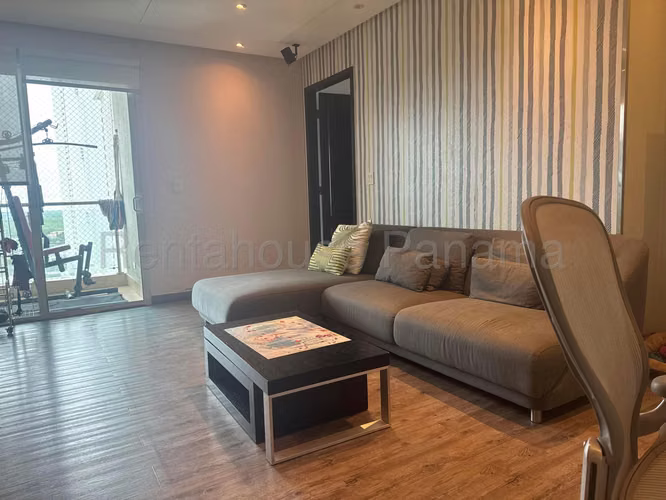Vendo Apartamento de 440 m² en PH Zeus, Costa del Este 26-3248GG