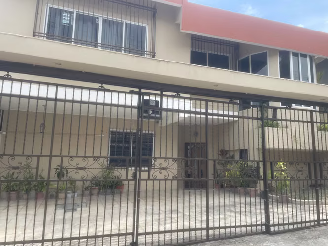 Casa de 470 m² con 4 recámaras en alquiler, Villa de las Fuentes 2