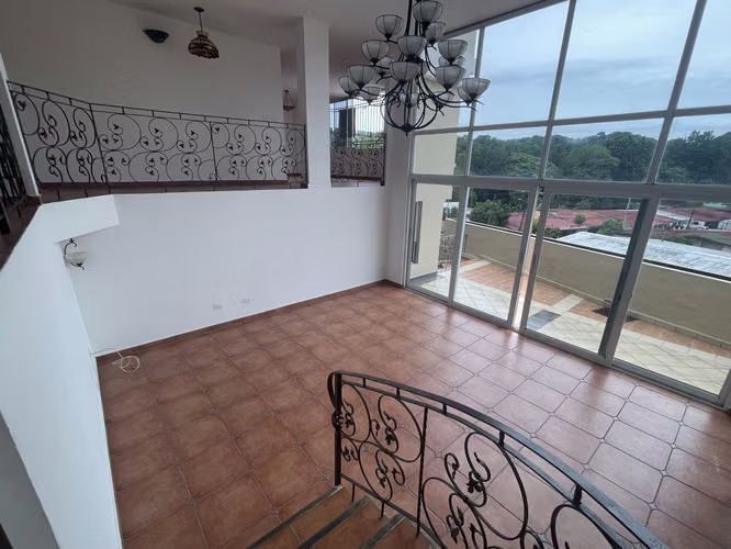 Casa de 470 m² con 4 recámaras en alquiler, Villa de las Fuentes 2 - Imagen 6