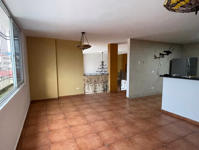 Casa de 470 m² con 4 recámaras en alquiler, Villa de las Fuentes 2 - Imagen 12