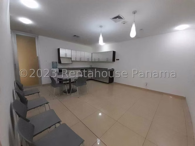 Oficina en Alquiler en Punta Pacífica AFC 24-9613