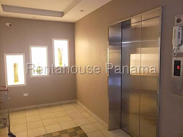 Apartamento en Venta en Clayton AFC 25-8045