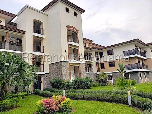 Apartamento en Venta en Clayton AFC 25-8045