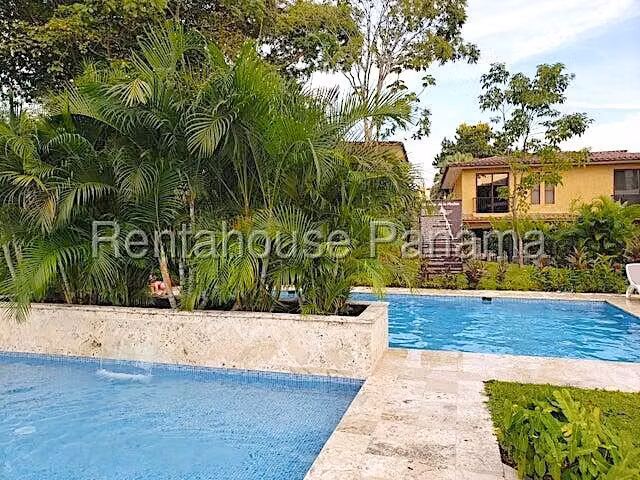 Apartamento en Venta en Clayton AFC 25-8045