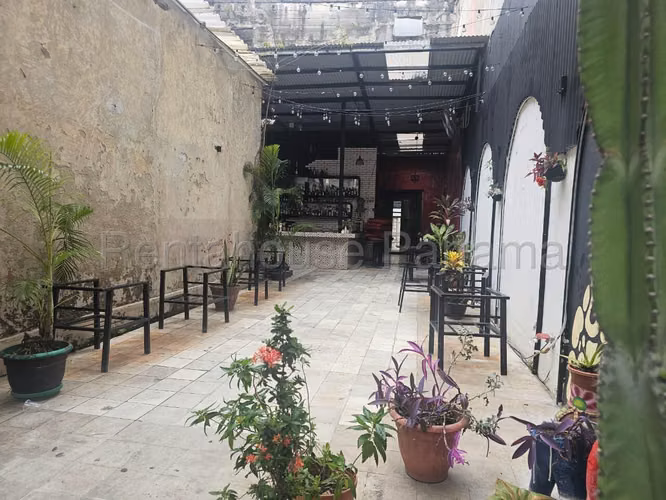 Venta de Local en Casco Antiguo Ph Patio Casco NS