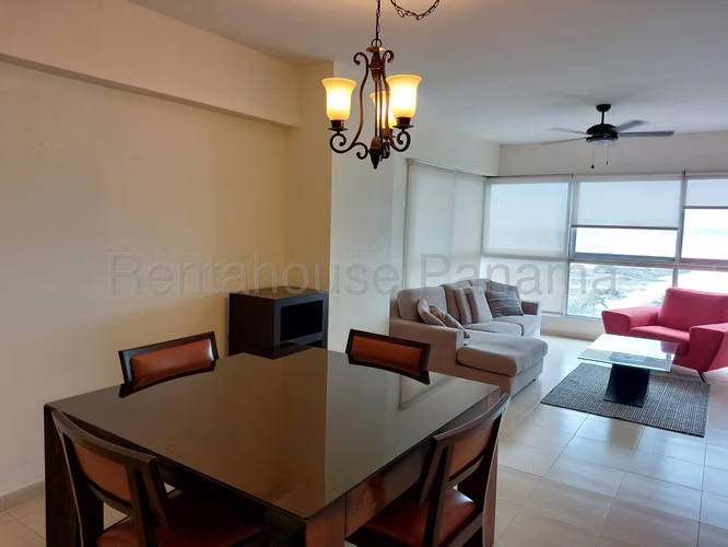 Alquiler de Apartamento en Bellavista Ph Grandbay Tower CCO