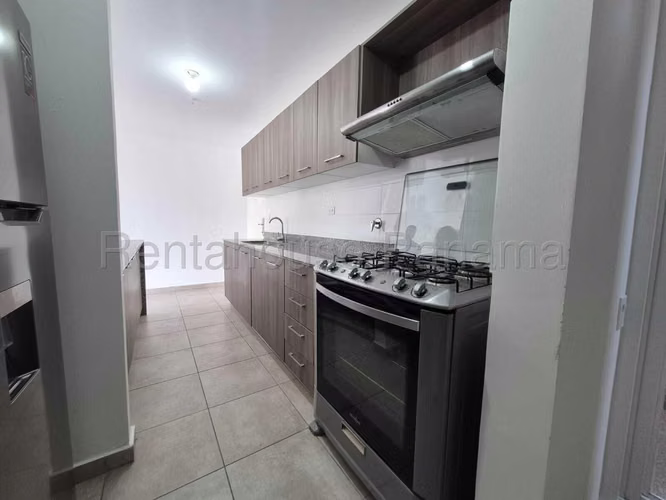 Alquiler de Apartamento en Brisas Del Golf Ph Hacienda Golf KC