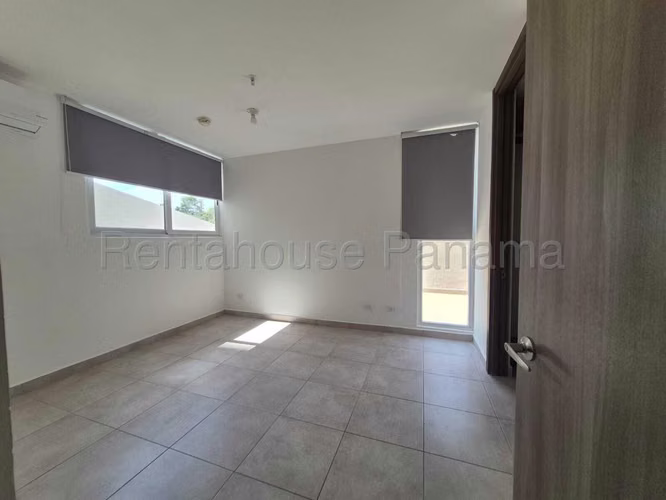 Alquiler de Apartamento en Brisas Del Golf Ph Hacienda Golf KC