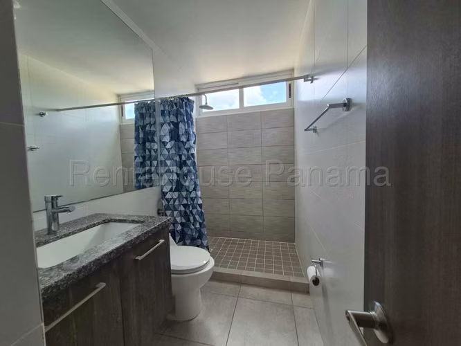 Alquiler de Apartamento en Brisas Del Golf Ph Hacienda Golf KC