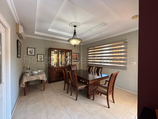 Venta de Casa en Altos de Panama Ph Residencial Huacas 450 Mts PD
