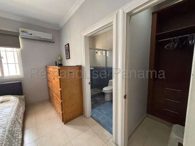 Venta de Casa en Altos de Panama Ph Residencial Huacas 450 Mts PD