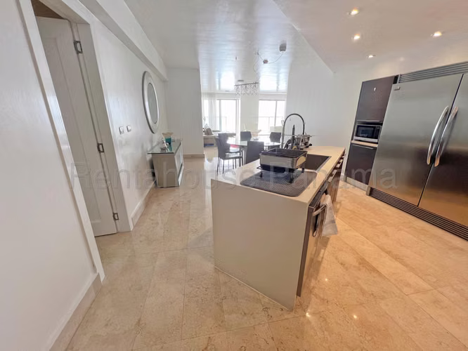 Alquilo Apartamento en Avenida Balboa PH YOO OF 26-8315