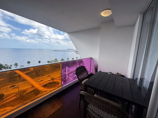 Apartamento Amueblado en Avenida Balboa, Ciudad de Panamá, Panamá