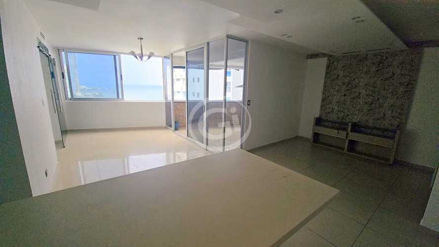 Venta Apartamento Duplex Avenida Balboa Vista al Mar Remate