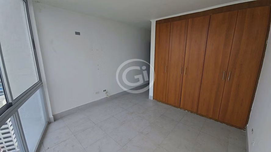Venta Apartamento Duplex Avenida Balboa Vista al Mar Remate