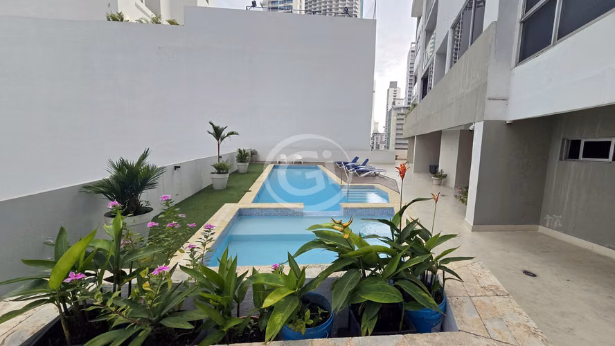 Venta Apartamento Duplex Avenida Balboa Vista al Mar Remate