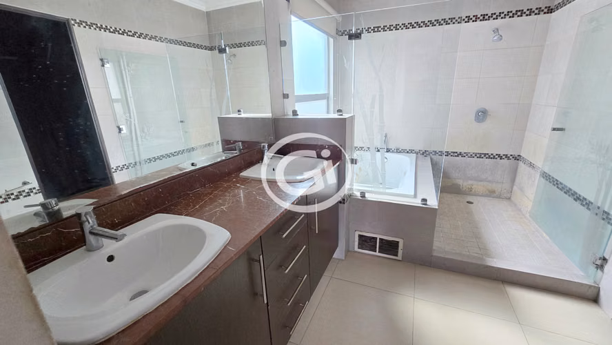 Venta Casa Unifamiliar Dorado Village Altos de Panamá. Remate Bancario