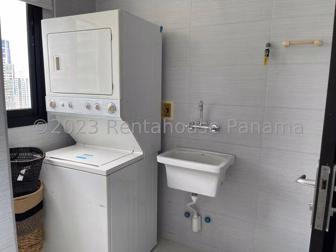 Se Vende Apartamento en El Cangrejo LA25-5859