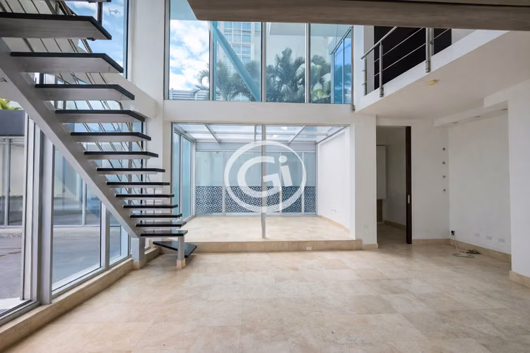 Venta Apartamento Loft Four 41 con Amplia Terraza. Remate Bancario