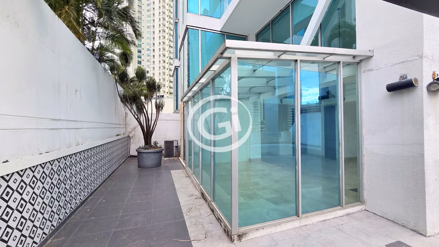 Venta Apartamento Loft Four 41 con Amplia Terraza. Remate Bancario