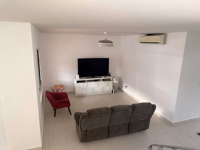 SE ALQUILA CASA EN QUINTAS DE VERSALLES